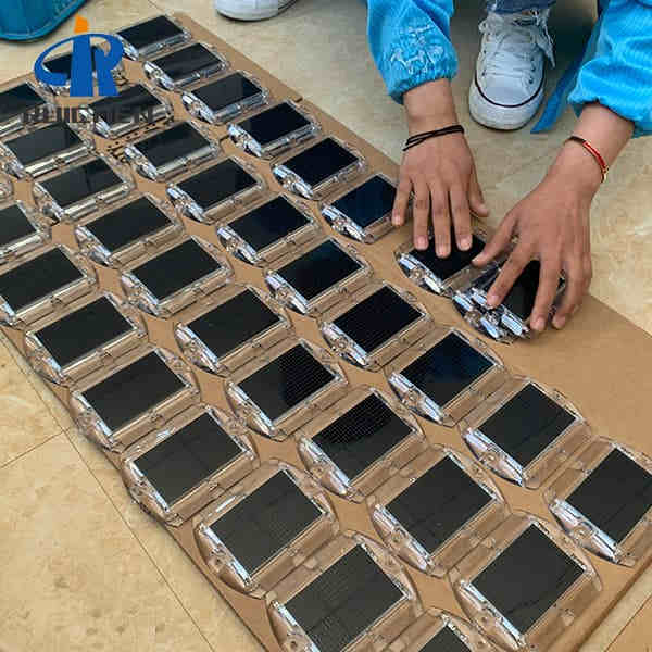 White Solar Powered Stud Light For Pedestrian Crossing In Philippines